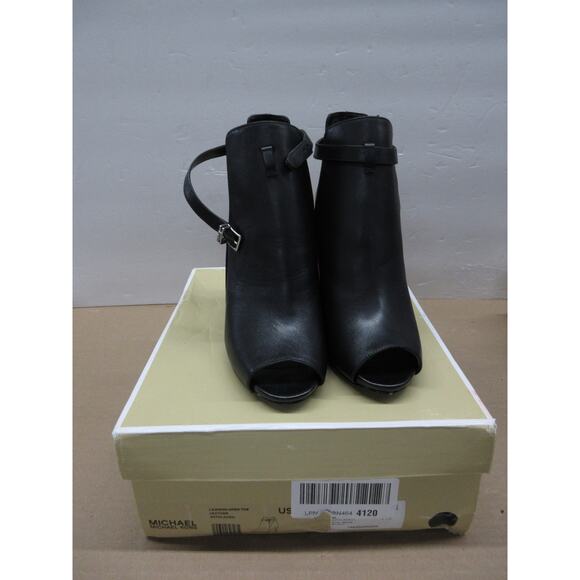 Like new Michael Kors Women's Leather Booties - Size 7.5 US - Picture 2 of 5